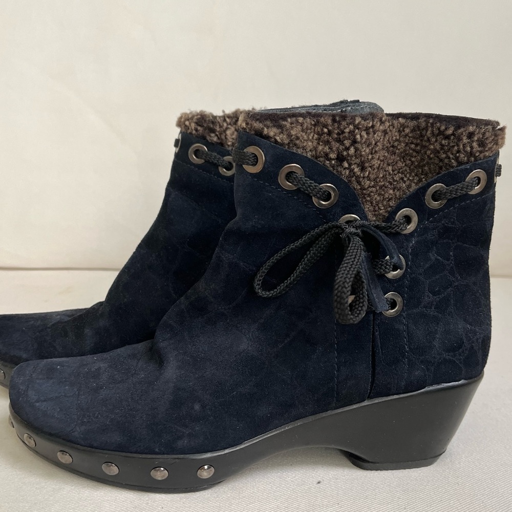 Women’s Designer Stuart Weitzman Booties